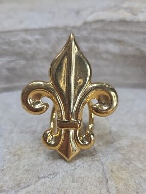 Vintage Gold Fleur-de-Lis Scarh Clip Statement Jewelry